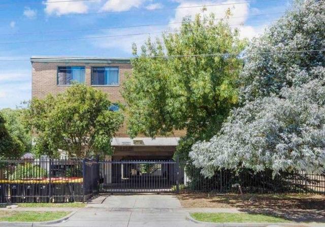 2/44-46 Potter Street, VIC 3175