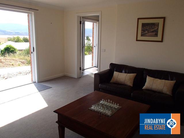 17b Acacia Place, NSW 2627