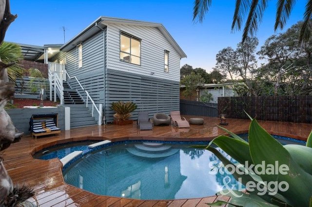 16 Alexander Avenue, VIC 3941