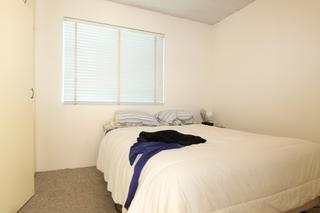 Bedroom 1 (2012-05-23)