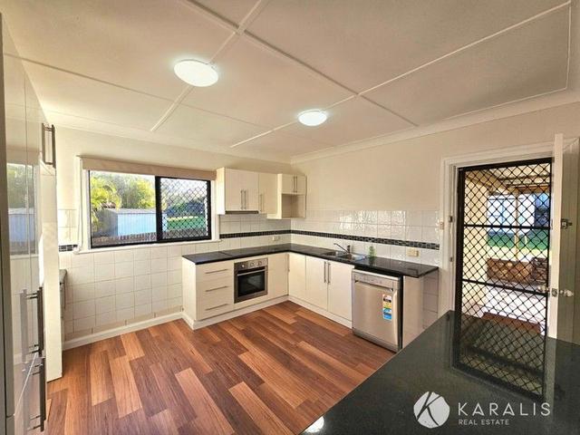 8 Buddleia Street, QLD 4077