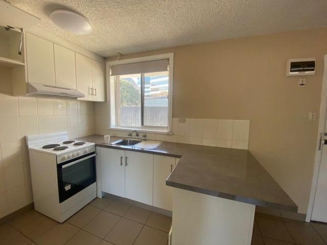 2/34 Geelong Road, VIC 3011