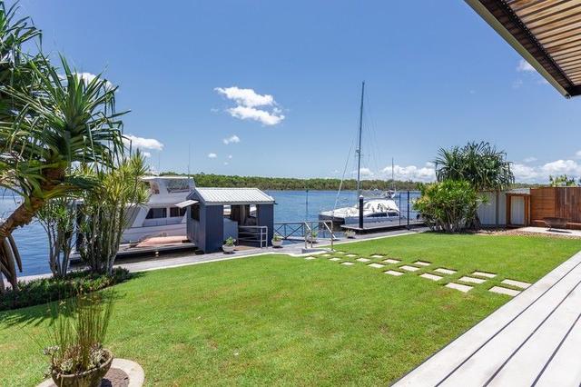 15 Esplanade, QLD 4580