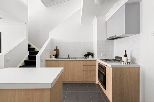 17/1 Pottery Court, VIC 3056