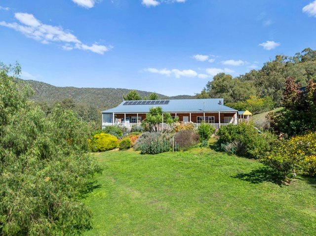 6 Bluegum Crescent, VIC 3720