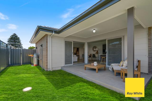 2/76 Cambridge Street, NSW 2257