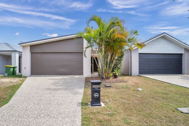 10 Warilla View, QLD 4740