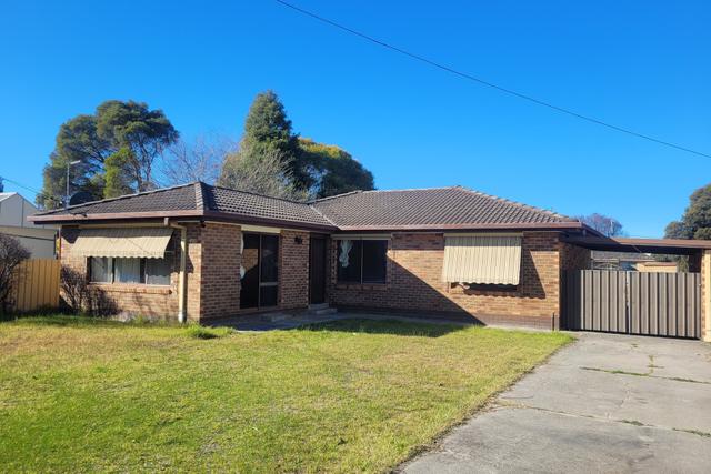 400 English Street, NSW 2641