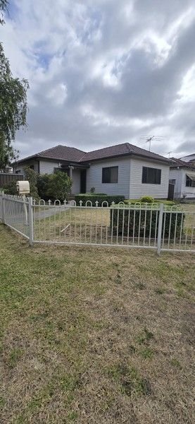 23 Megan Ave, NSW 2200