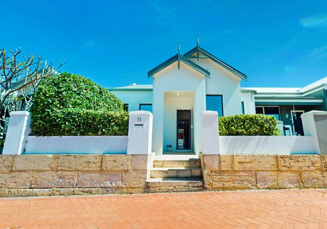 11 Wadhust Road, WA 6036