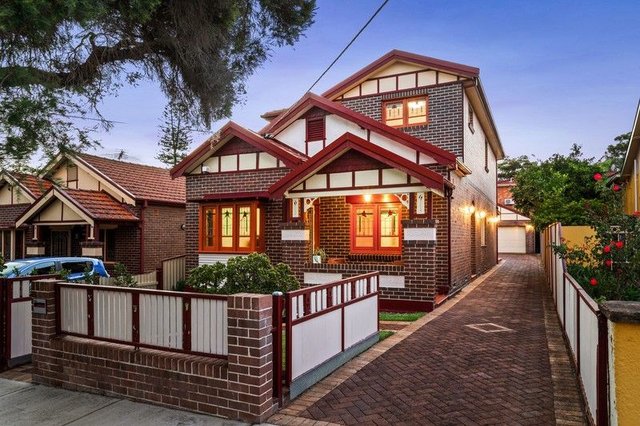 27 Blenheim Street, NSW 2133