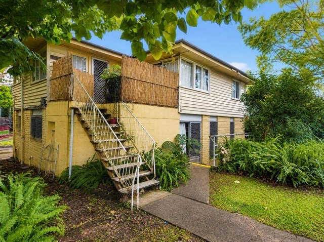 1/110 Ekibin Road, QLD 4103