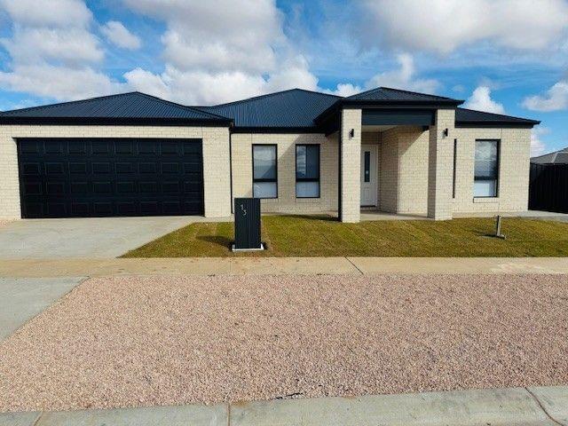 13 Regunyah Way, VIC 3500