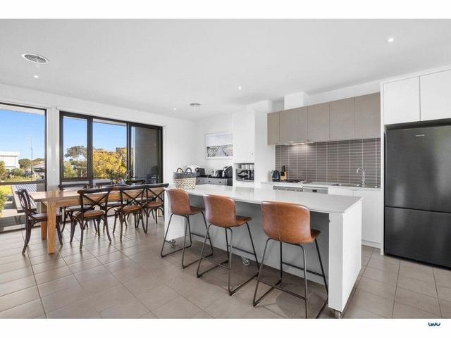 3 Shell Place, VIC 3228