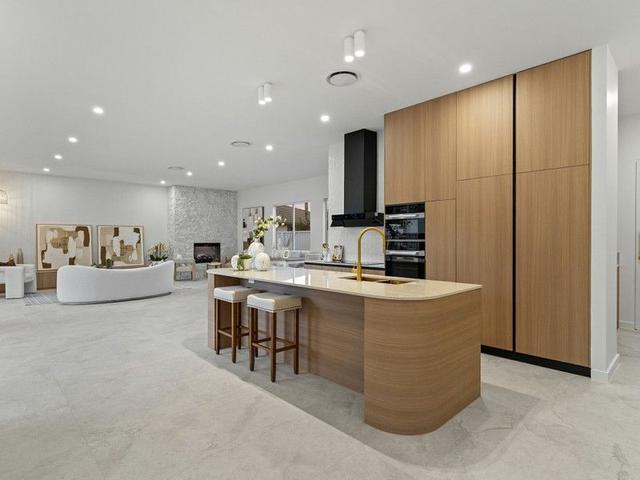 11 Fanfare Street, QLD 4113