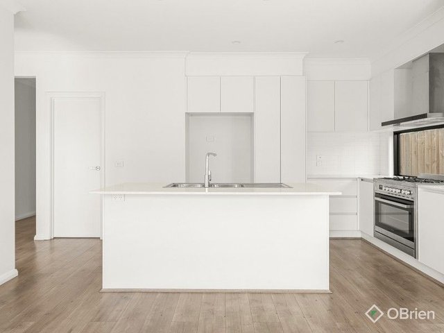 36 Omeara Crescent, VIC 3977