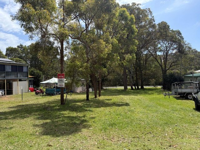 13 Peronne Ave, QLD 4184