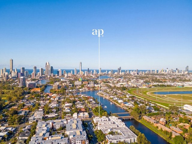 7/2-4 Waterford Court, QLD 4217