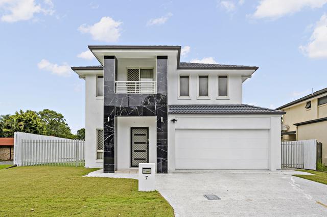 7 Surrey Close, QLD 4036