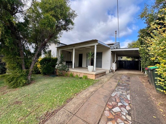 18 Templemore  Street, NSW 2594