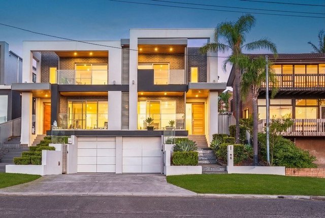 8 Reliance Avenue, NSW 2199