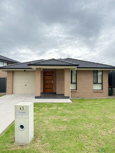 43 Bluebell Crescent, NSW 2570