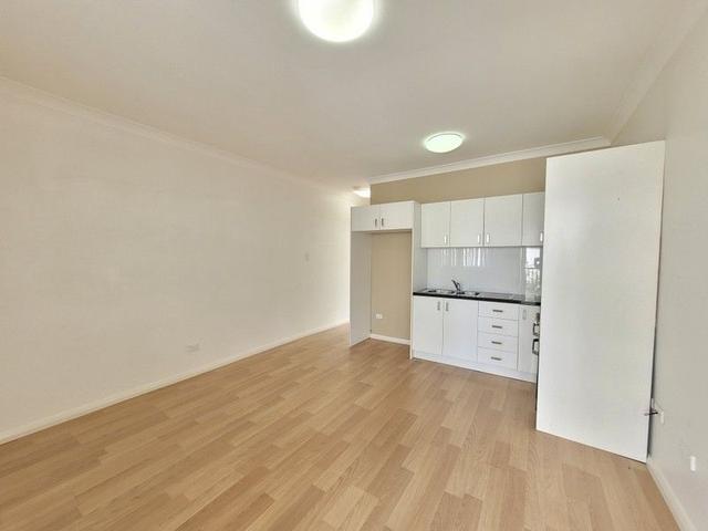 4/894 Canterbury Road, NSW 2196