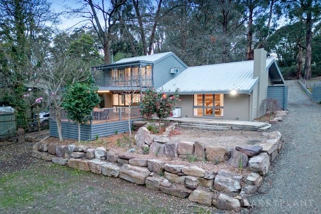 5 Orchard Grove, VIC 3782