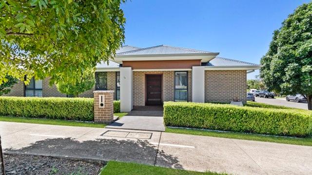 16 Tander  Street, NSW 2570