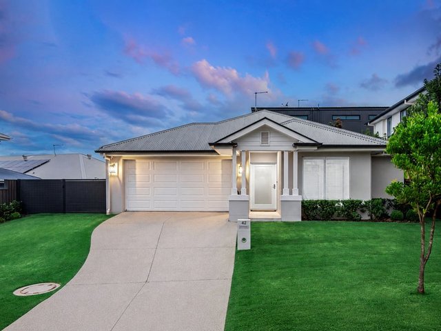 42 Superior Parade, QLD 4035