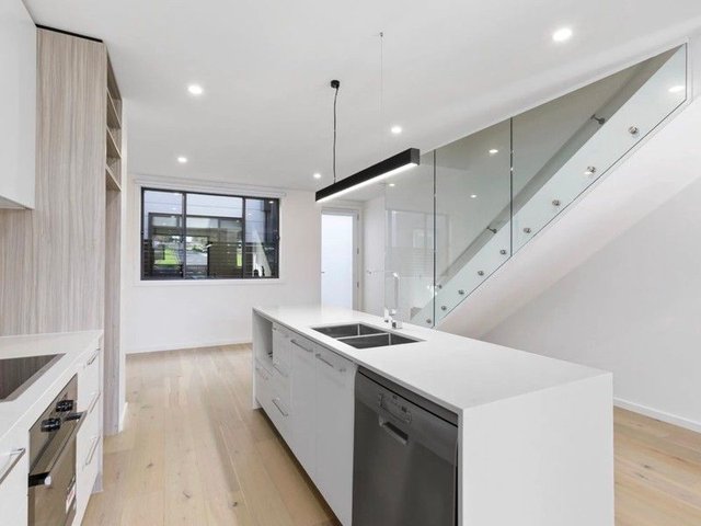 1/156 Pigdons Road, VIC 3216