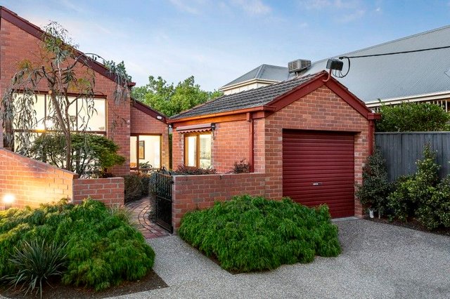 2/5 Leeds Street, VIC 3126