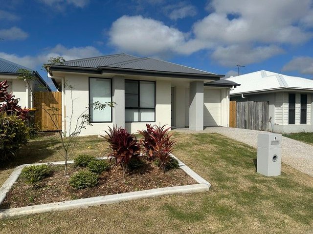 9 Burleigh Street, QLD 4740