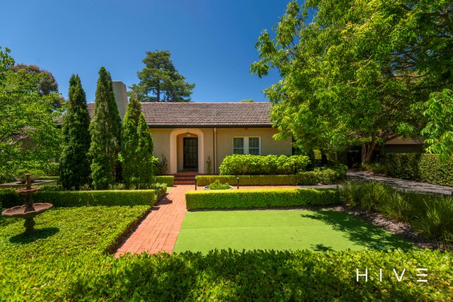 25 Geerilong Gardens, ACT 2612