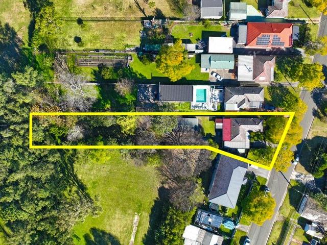 4 Ladbury Avenue, NSW 2750