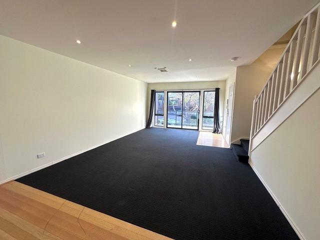 11/127 Somerville Road, VIC 3013