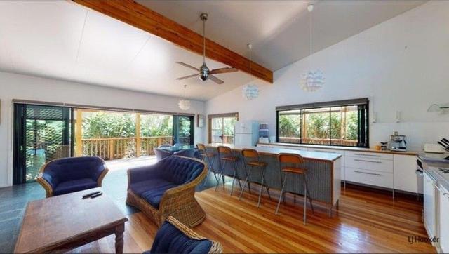 2 Jingree Perch, QLD 4223