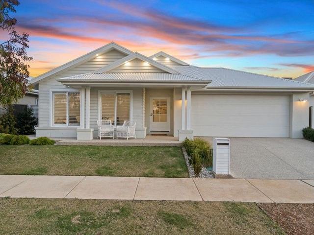 18 Oasis Crescent, VIC 3730