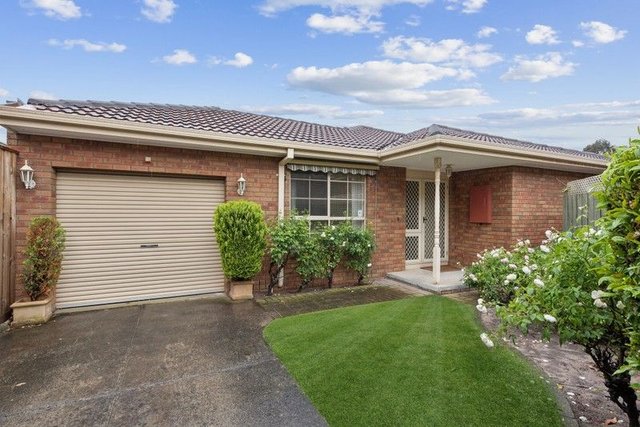 2/30 Loranne Street, VIC 3204