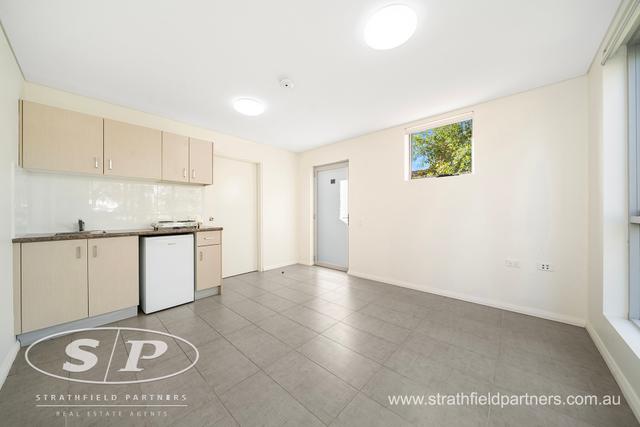 ./20a Centenary Road, NSW 2160