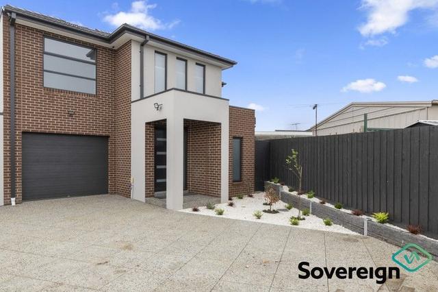 2/10 Kialoa Court, VIC 3805