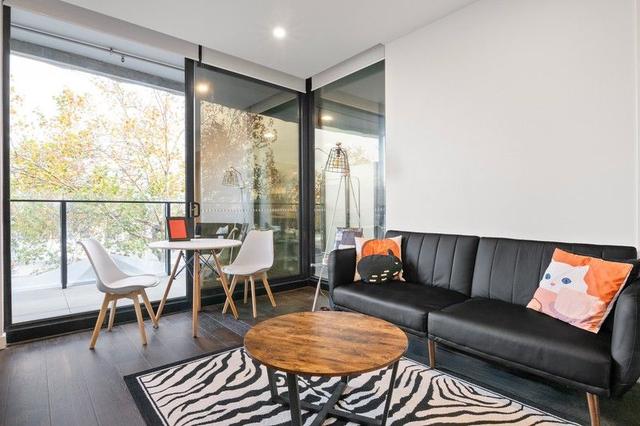 102/869 Dandenong Road, VIC 3145