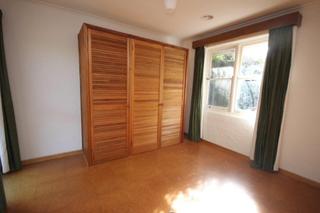 Bedroom (2015-01-08)