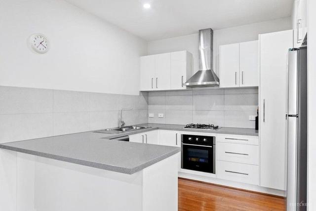 4/7 Furnew Street, VIC 3171