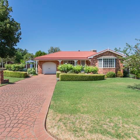 11 Nambucca Circuit, NSW 2794