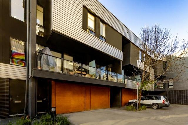 28 Cirque Drive, VIC 3011