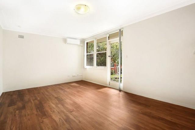 17/12 Essex  Street, NSW 2121