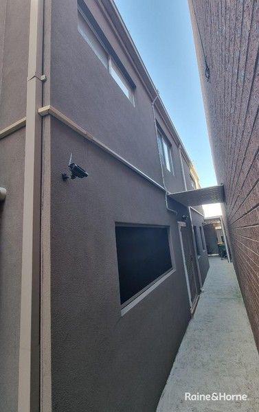 3/21 John Street, VIC 3021