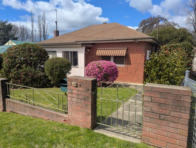 12 Clunie Avenue, NSW 2720