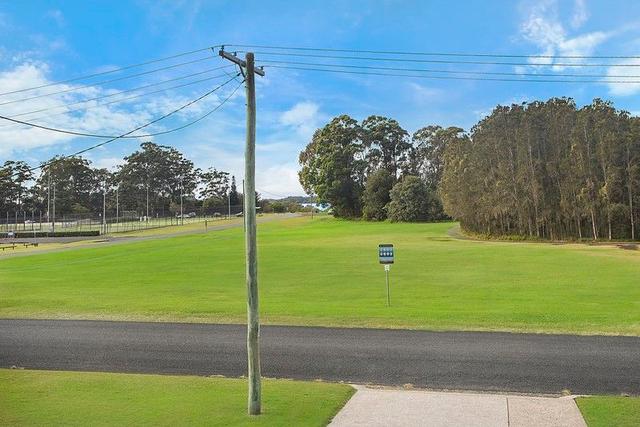 16 McLennan Street, NSW 2443